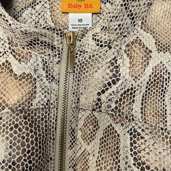 Ruby Red Cream Tan Snakeskin Print Moto Jacket Size 10 Neutral Mock Turtle - Picture 6 of 9